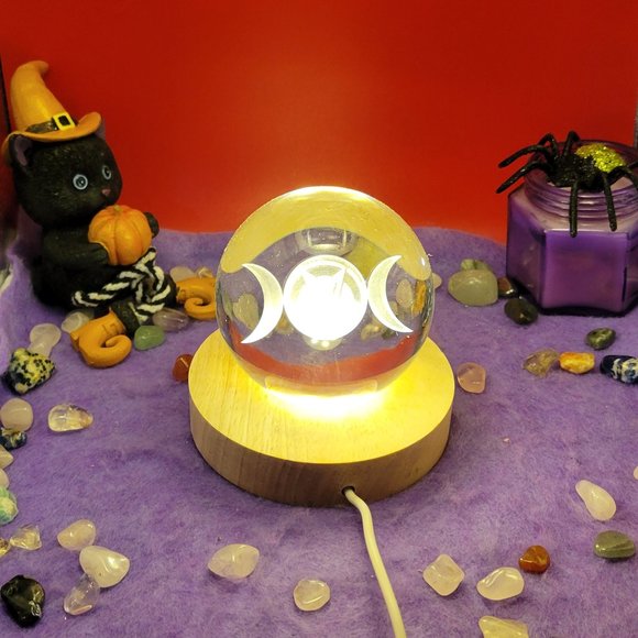 Triple Moon Goddess Engraved LED Light - Picture 3 of 4